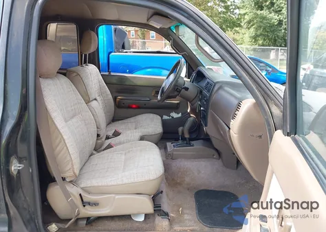 1996 Toyota Tacoma Xtracab from USA, damaged, VIN 4TAWN72N7TZ143617